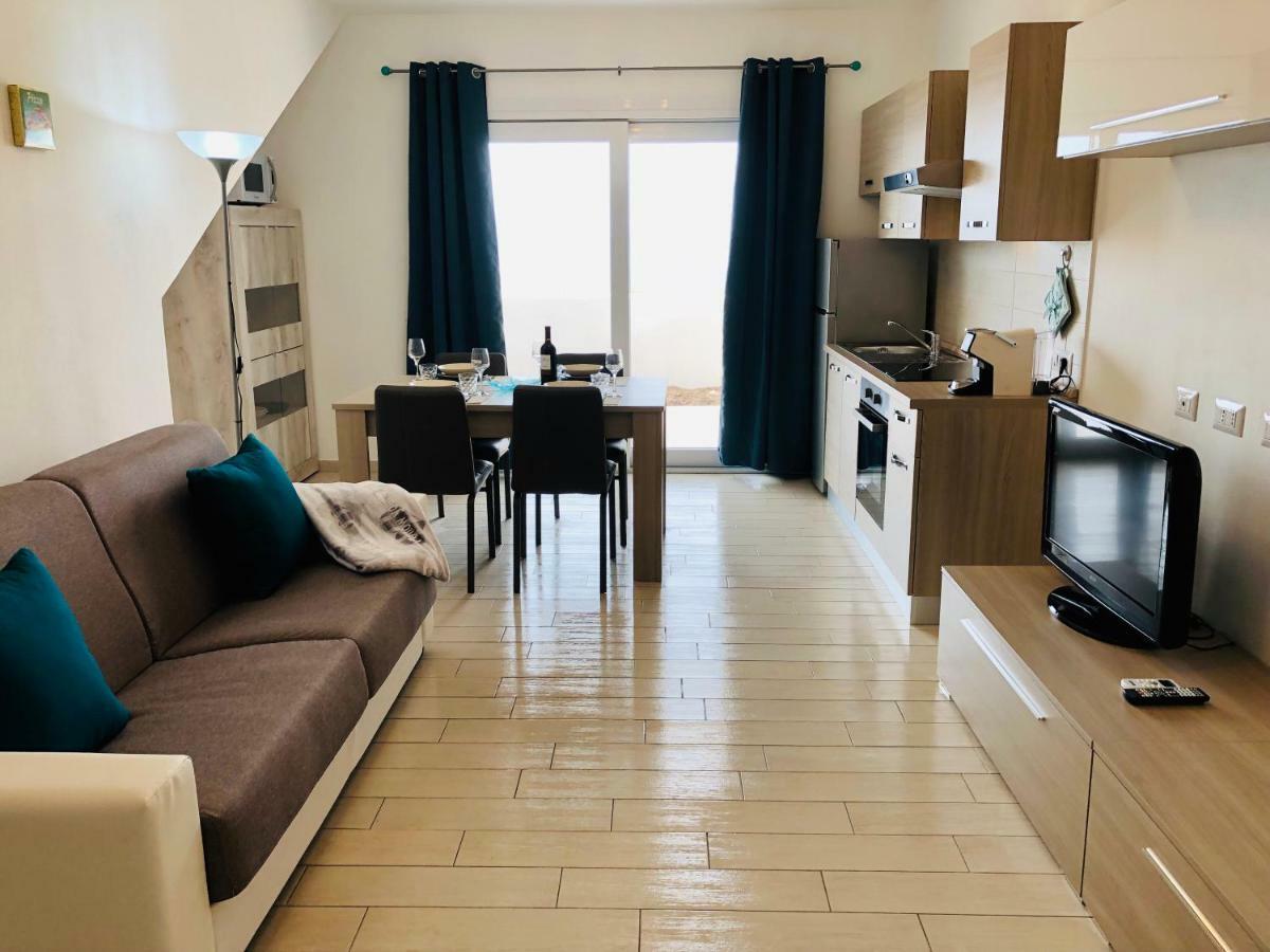Apartment Tramonto Sea-Front วัลเลดอเรีย ภายนอก รูปภาพ