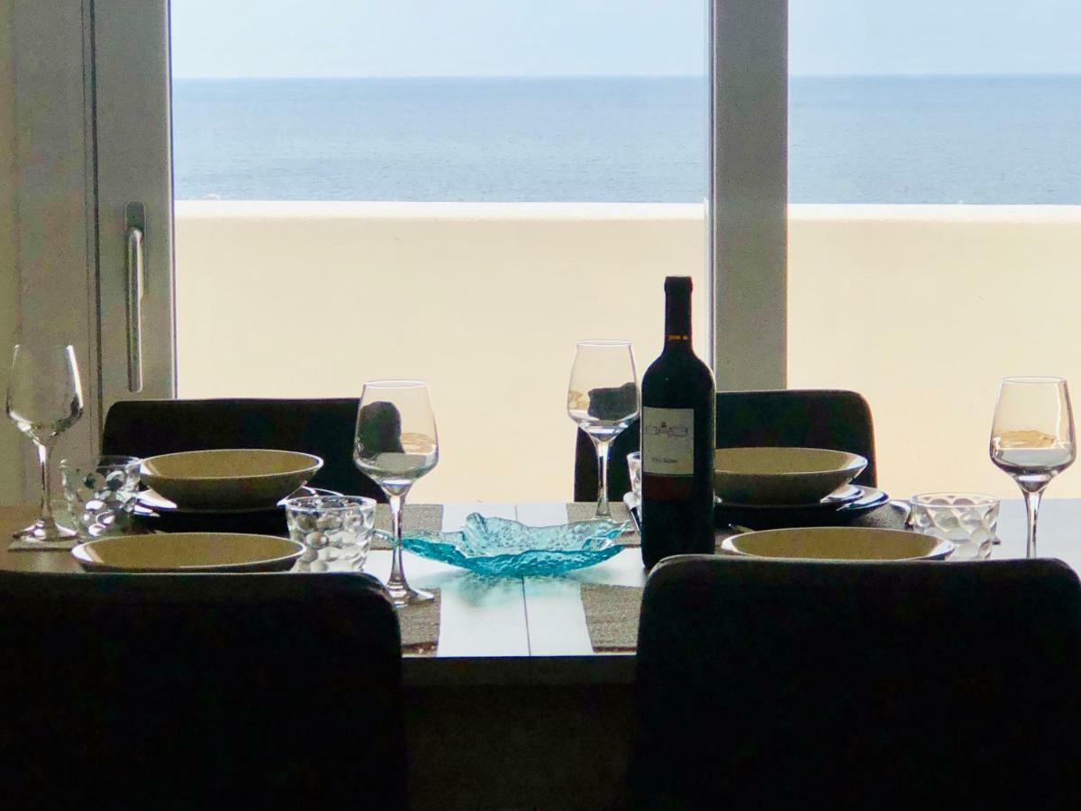 Apartment Tramonto Sea-Front วัลเลดอเรีย ภายนอก รูปภาพ